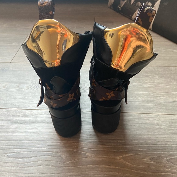 LV print Boots - Picture 3 of 8